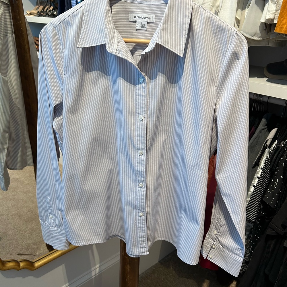 Liz Claiborne long sleeve button shirt